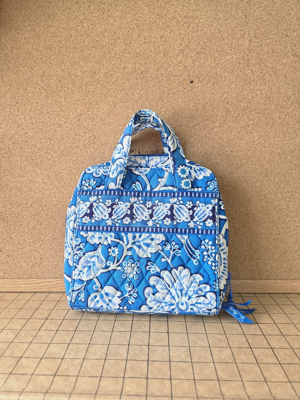 Vera Bradley Quilted Travel Organizer Blue Floral  Compact Hanging Cosmetic Bag